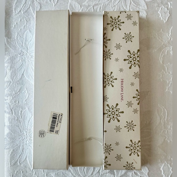 ❤️ Holiday Lane Scottish Terrier Watch - Picture 3 of 3